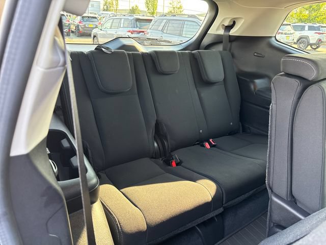 Used 2024 Subaru Ascent Premium w/ Convenience Package AWD/4WD image 12