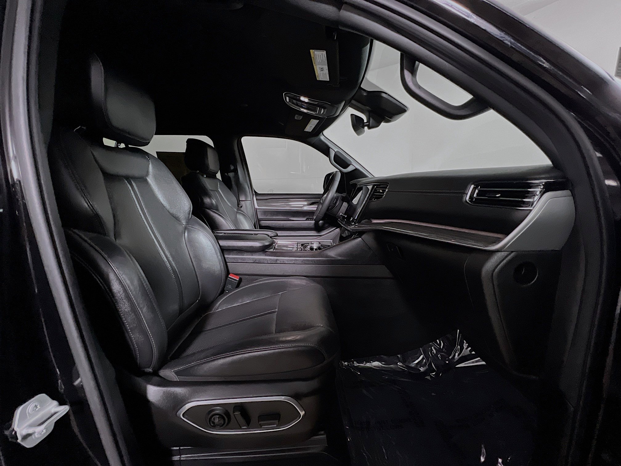 Used 2022 Jeep Wagoneer Series II image 31