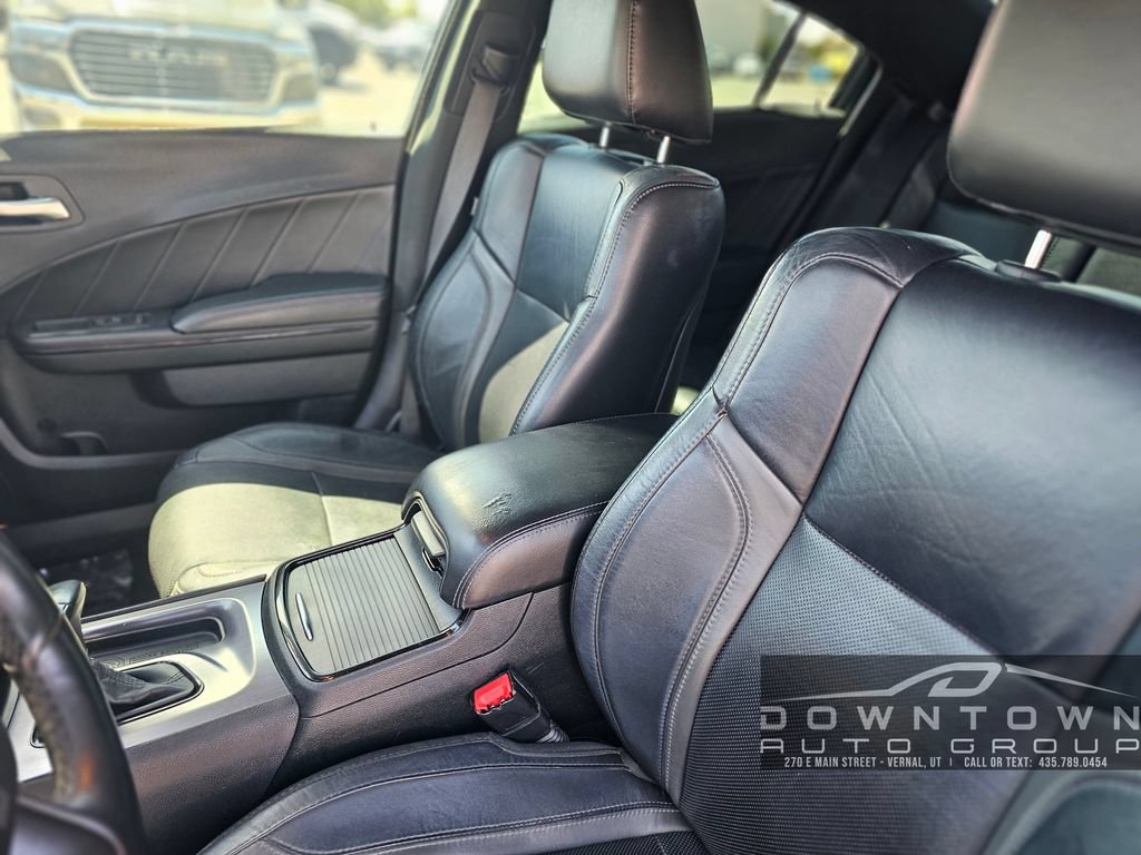 Used 2017 Dodge Charger SXT w/ AWD Plus Group image 17