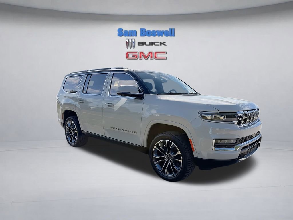 Used 2022 Jeep Grand Wagoneer Series III w/ Rear Seat Video Group 1 AWD/4WD image 2