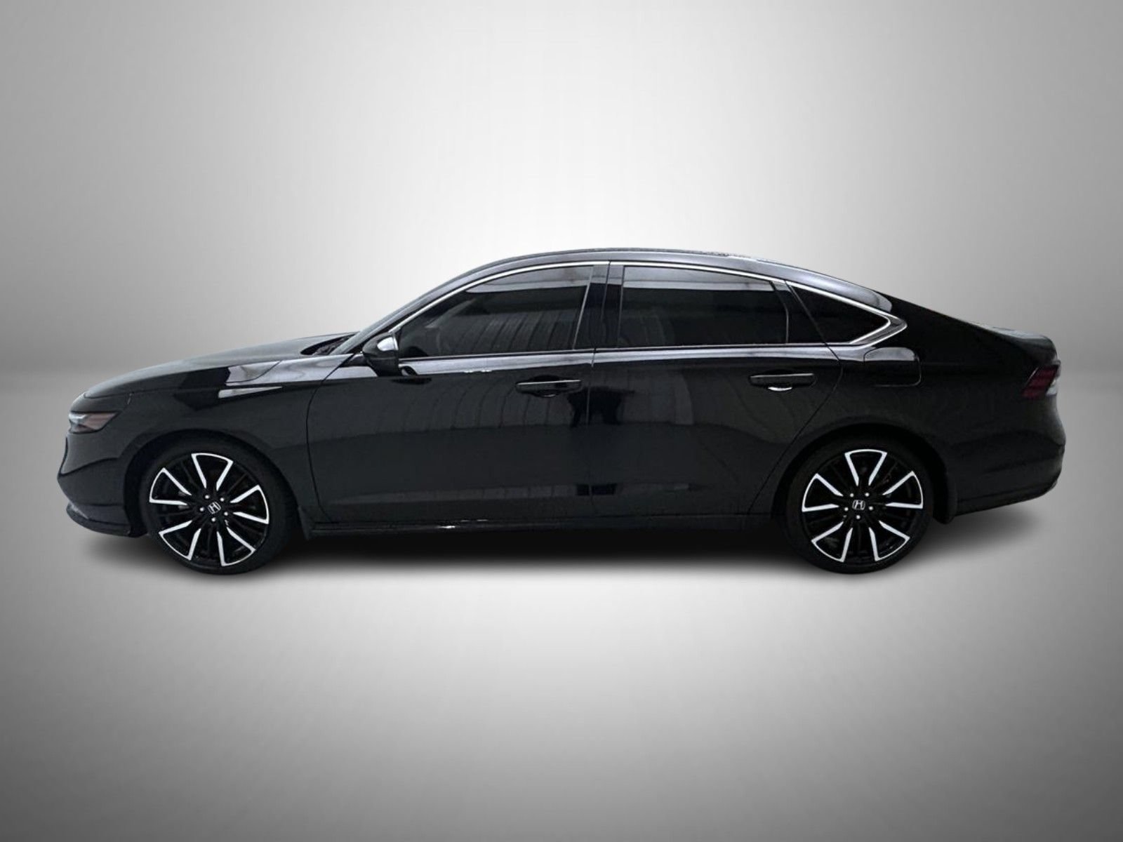 Used 2024 Honda Accord Touring image 8