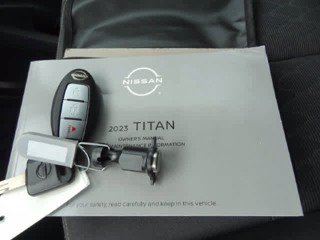 Used 2023 Nissan Titan SV AWD/4WD image 28