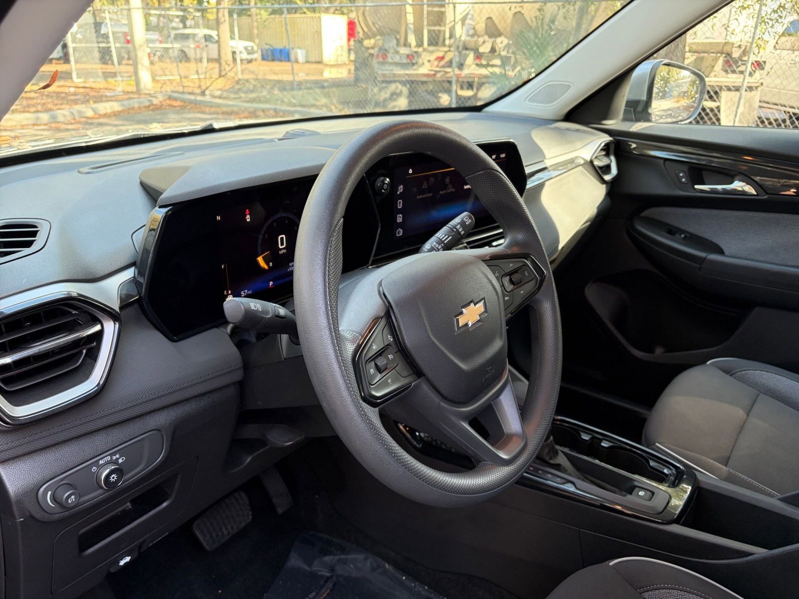 Used 2025 Chevrolet TrailBlazer LT image 28