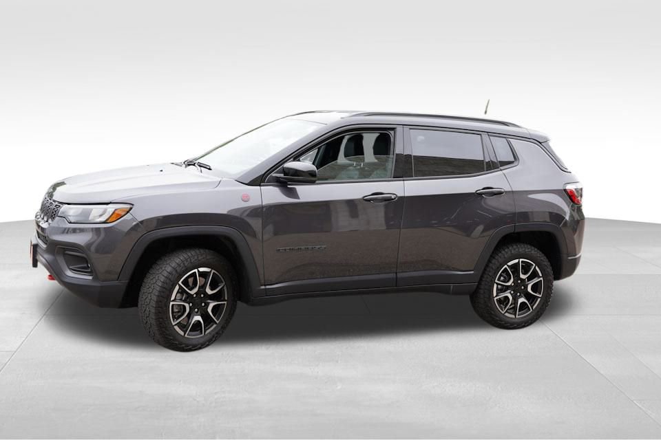 Certified 2024 Jeep Compass Trailhawk w/ Trailhawk Convenience Group image 12