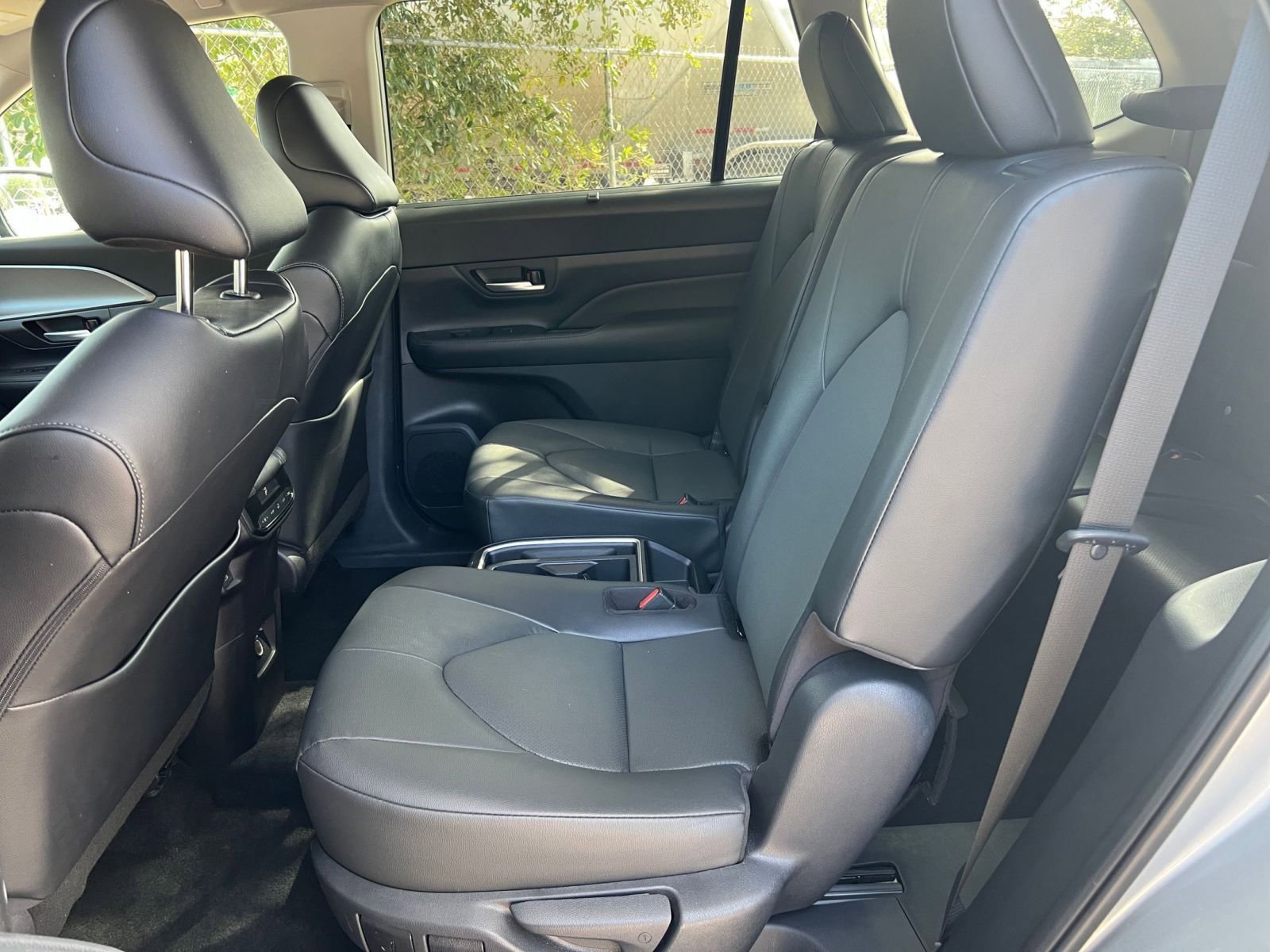 Used 2025 Toyota Grand Highlander FWD image 34