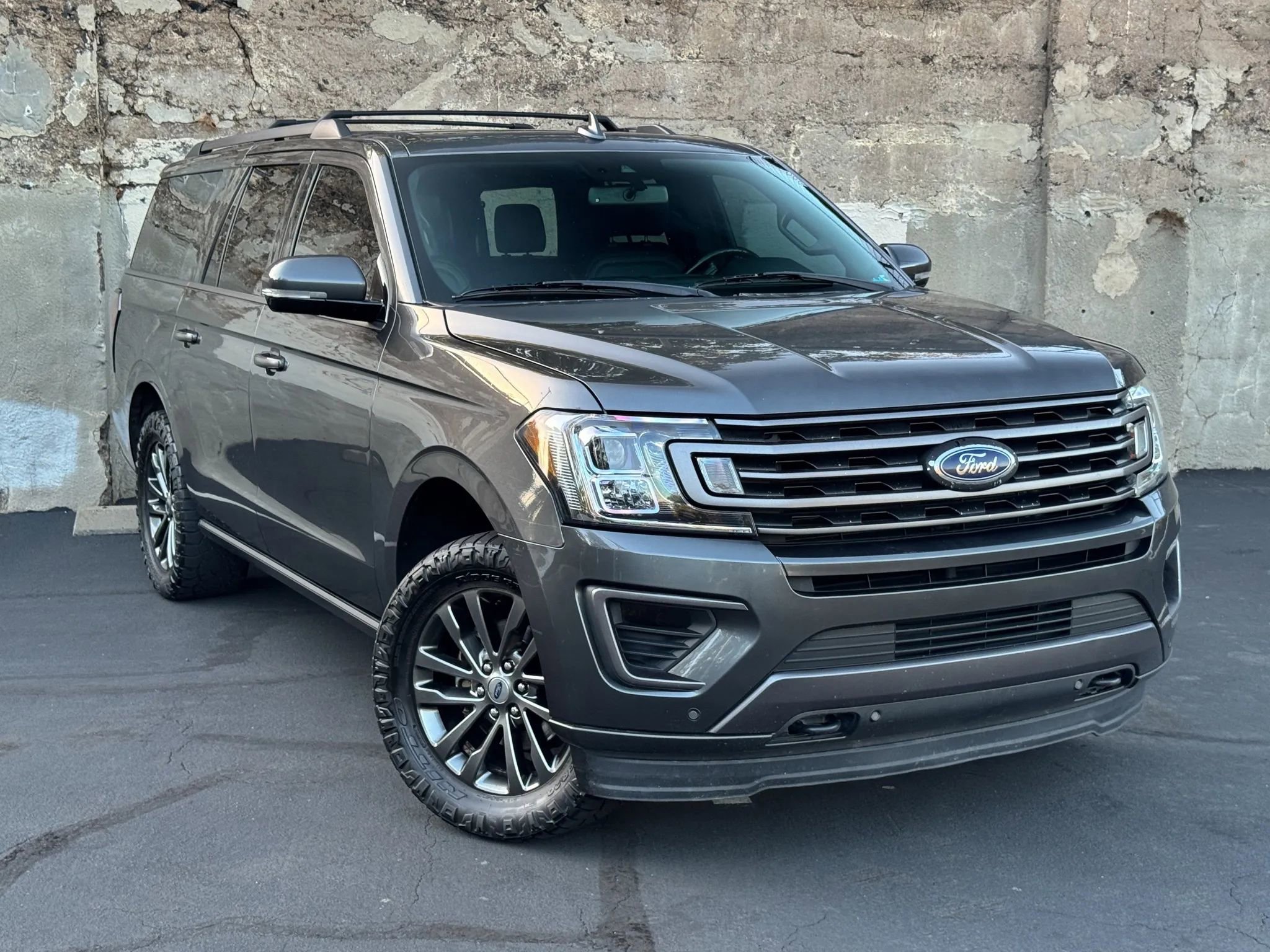 Used 2020 Ford Expedition Max Limited image 2