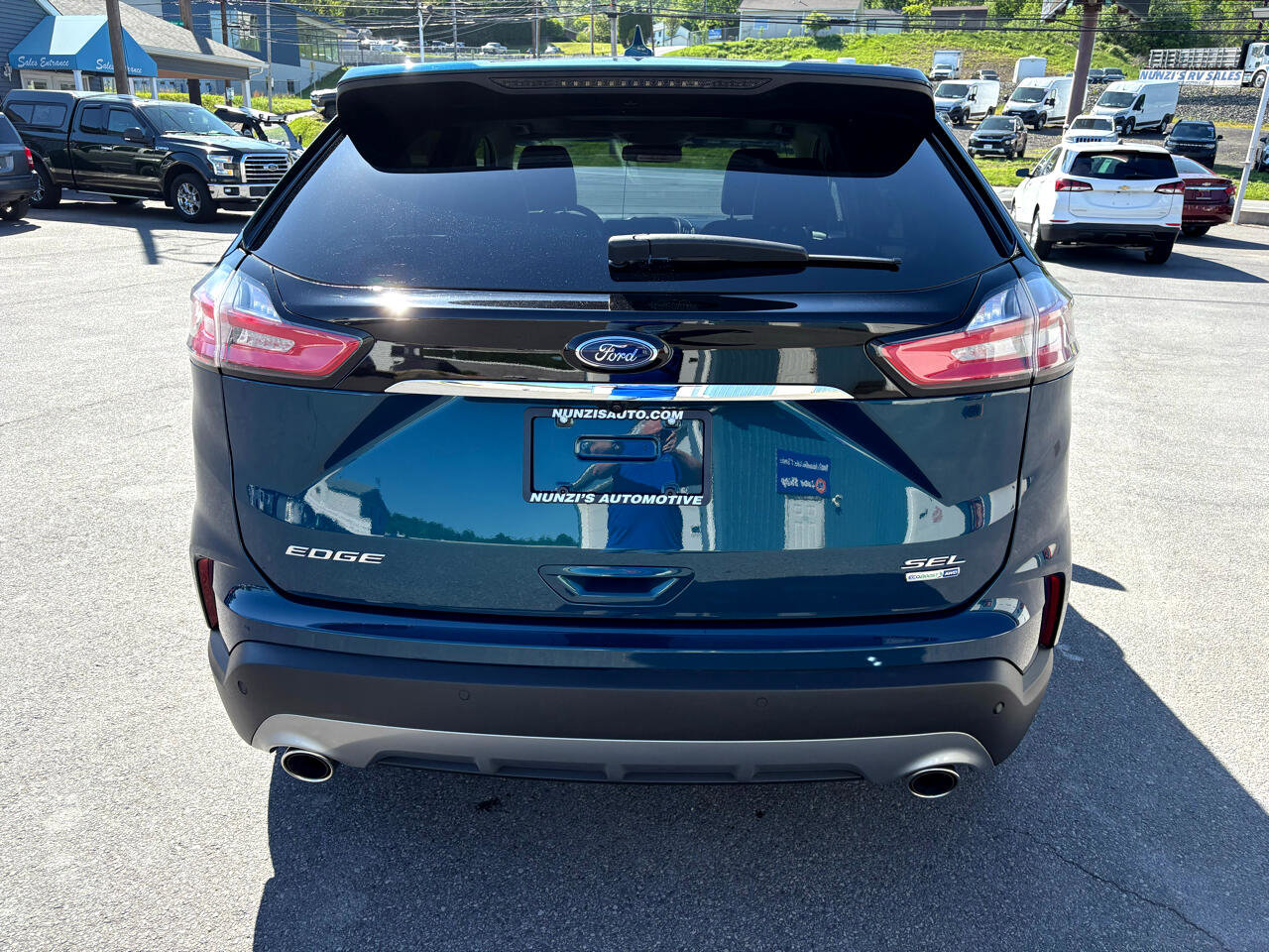 Used 2020 Ford Edge SEL w/ Cold Weather Package image 4