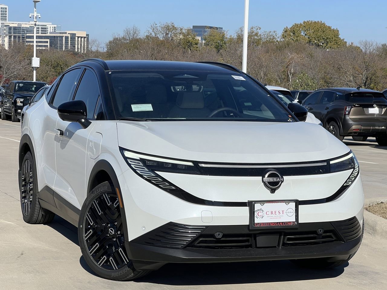 New 2026 Nissan Leaf Platinum+ w/ Cargo Package (Platinum+) image 2