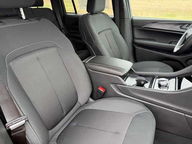 New 2026 Jeep Grand Cherokee Laredo X AWD/4WD image 14