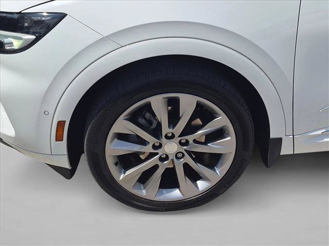 Used 2021 Buick Envision Avenir w/ Technology Package II AWD/4WD image 25