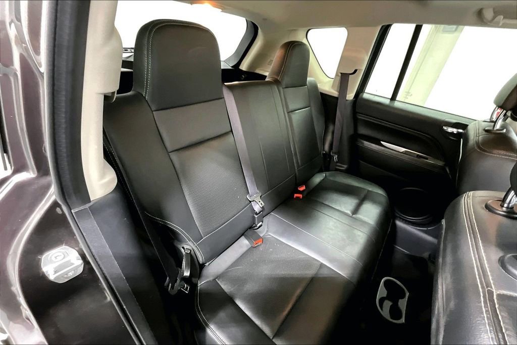 Used 2016 Jeep Compass High Altitude FWD image 35