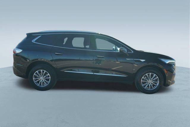 Used 2024 Buick Enclave Premium image 10