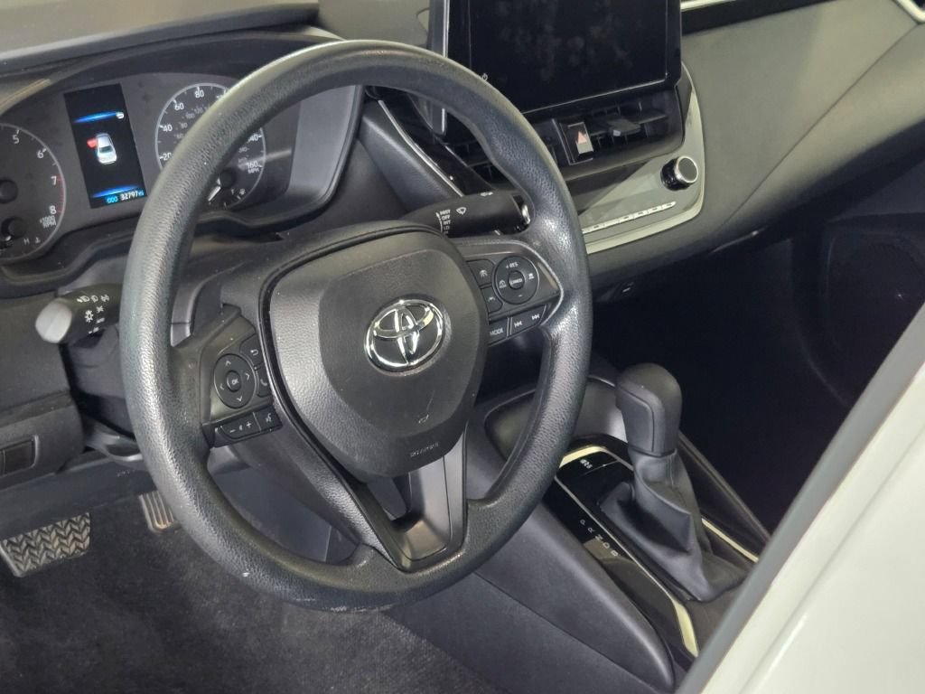 Used 2025 Toyota Corolla LE FWD image 20