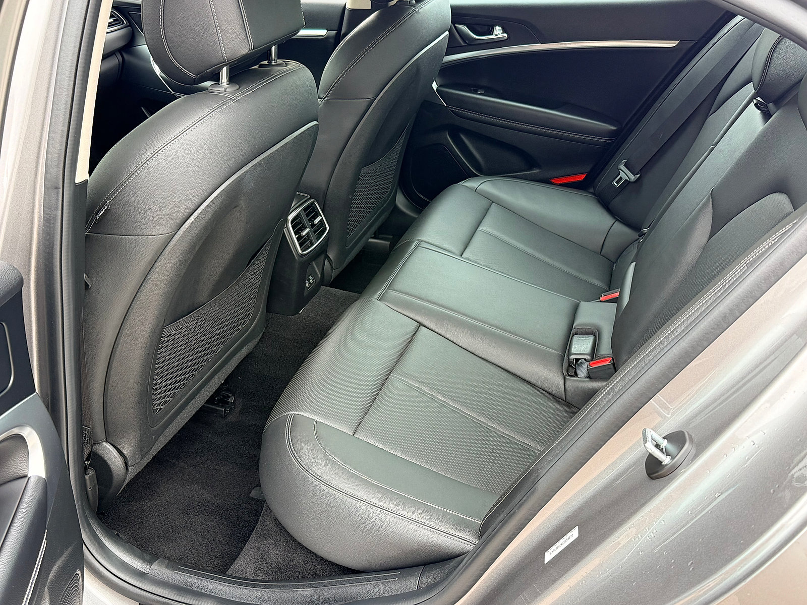 Used 2025 Genesis G70 2.5T AWD/4WD image 42