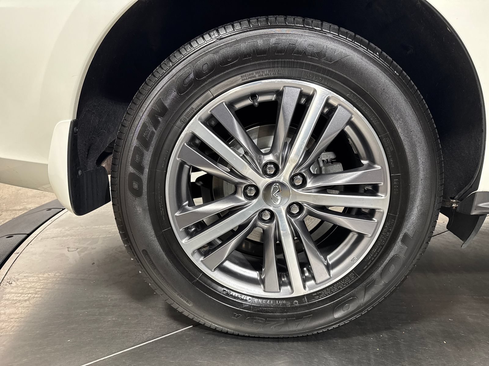 Used 2019 INFINITI QX60 Luxe w/ Essential Package AWD/4WD image 13