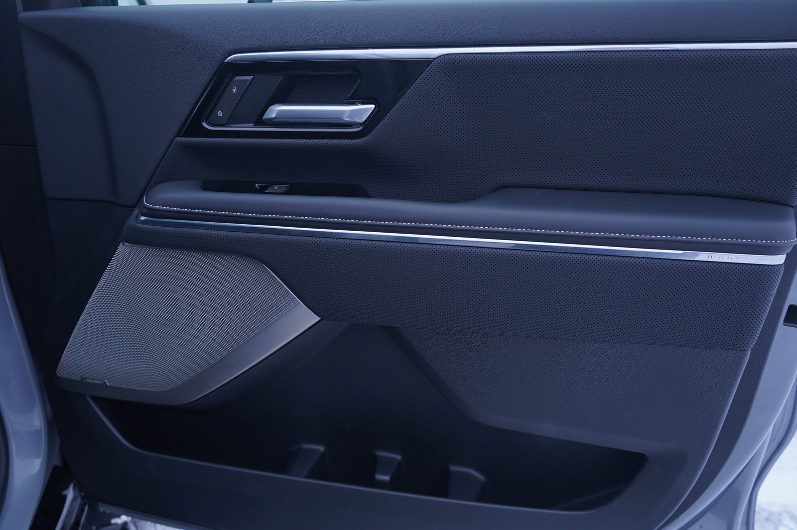 Used 2025 GMC Sierra EV Denali image 9