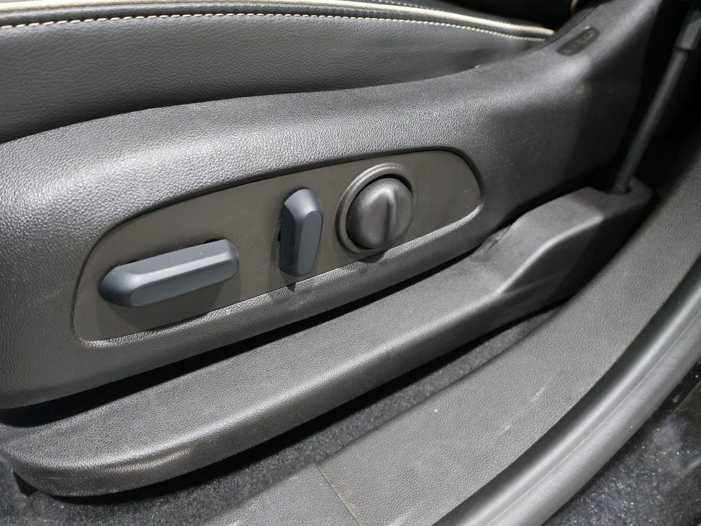 Used 2022 GMC Acadia Denali image 10