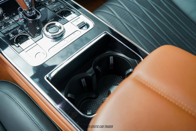 Used 2022 Bentley Flying Spur Plug-In Hybrid image 46