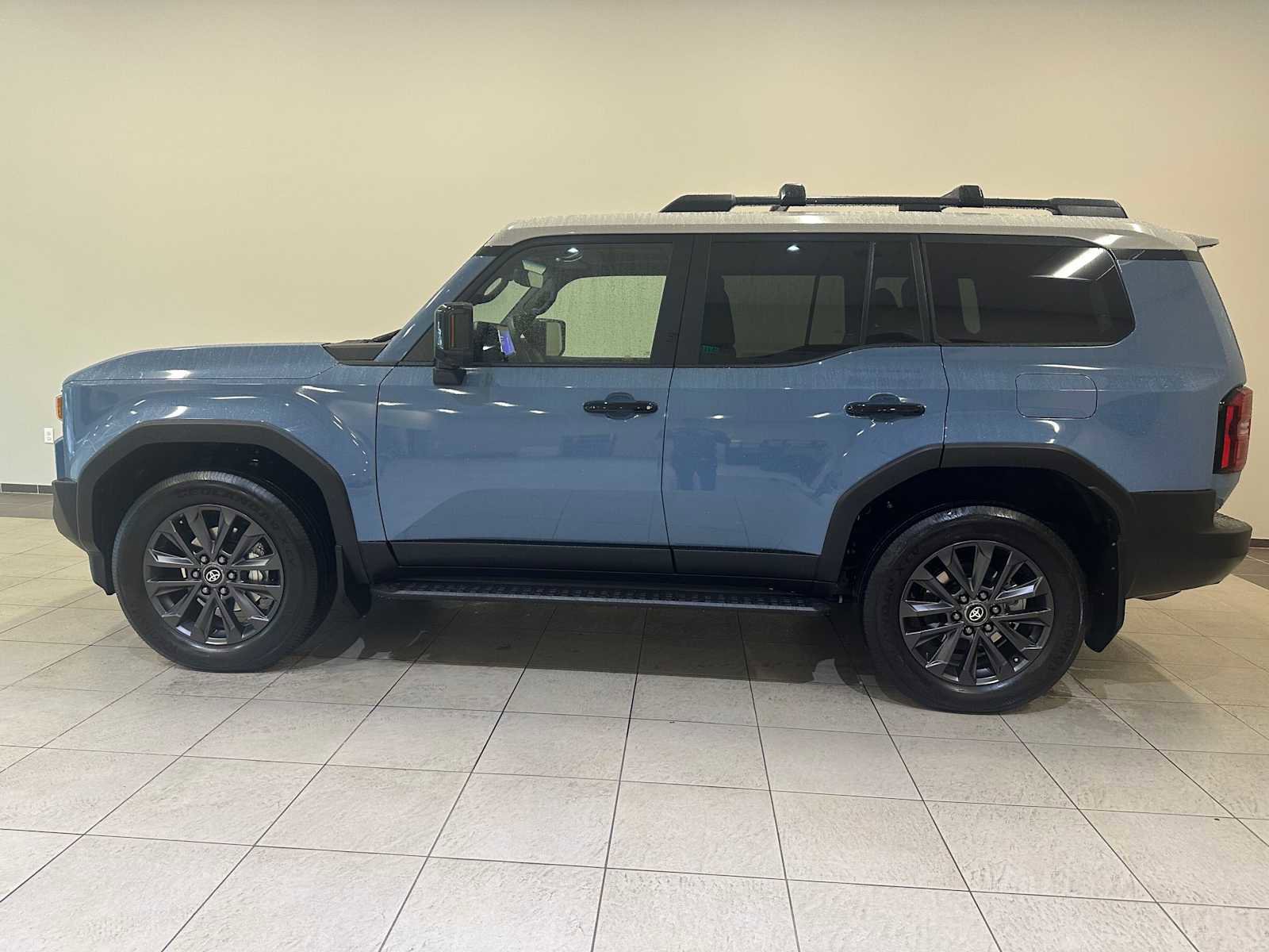 Certified 2025 Toyota Land Cruiser image 3