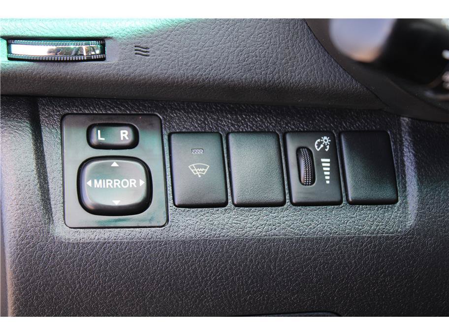 Used 2010 Toyota Highlander SE AWD/4WD image 18