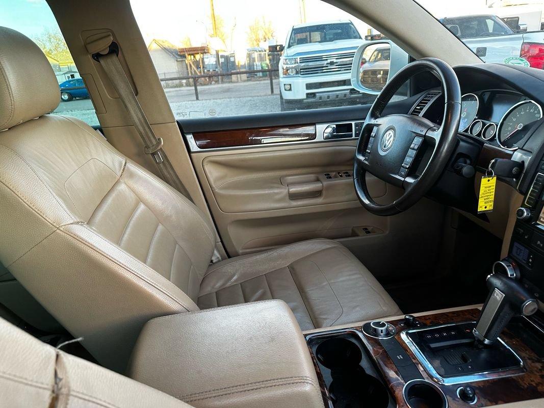 Used 2009 Volkswagen Touareg V6 AWD/4WD image 16