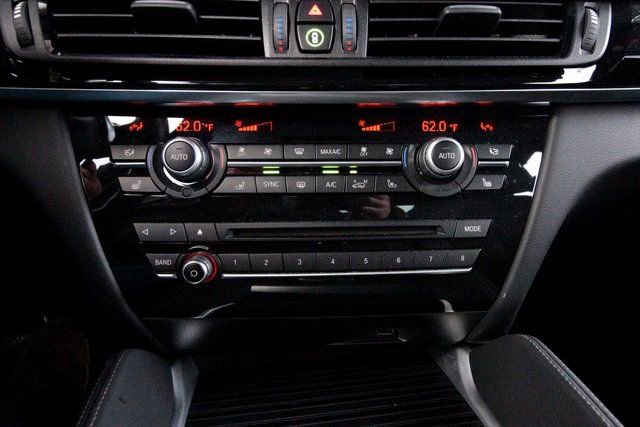 Used 2019 BMW X6 xDrive50i w/ M Sport Package image 18