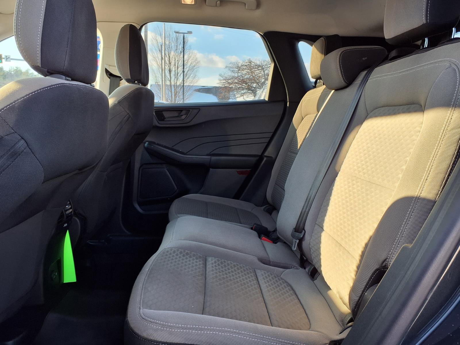 Used 2022 Ford Escape SE w/ SE Sport Appearance Package AWD/4WD image 7
