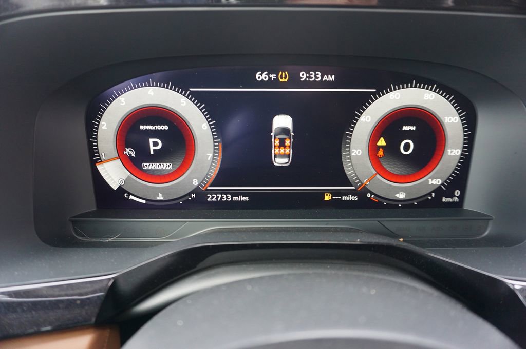 Used 2023 Nissan Pathfinder Platinum image 7