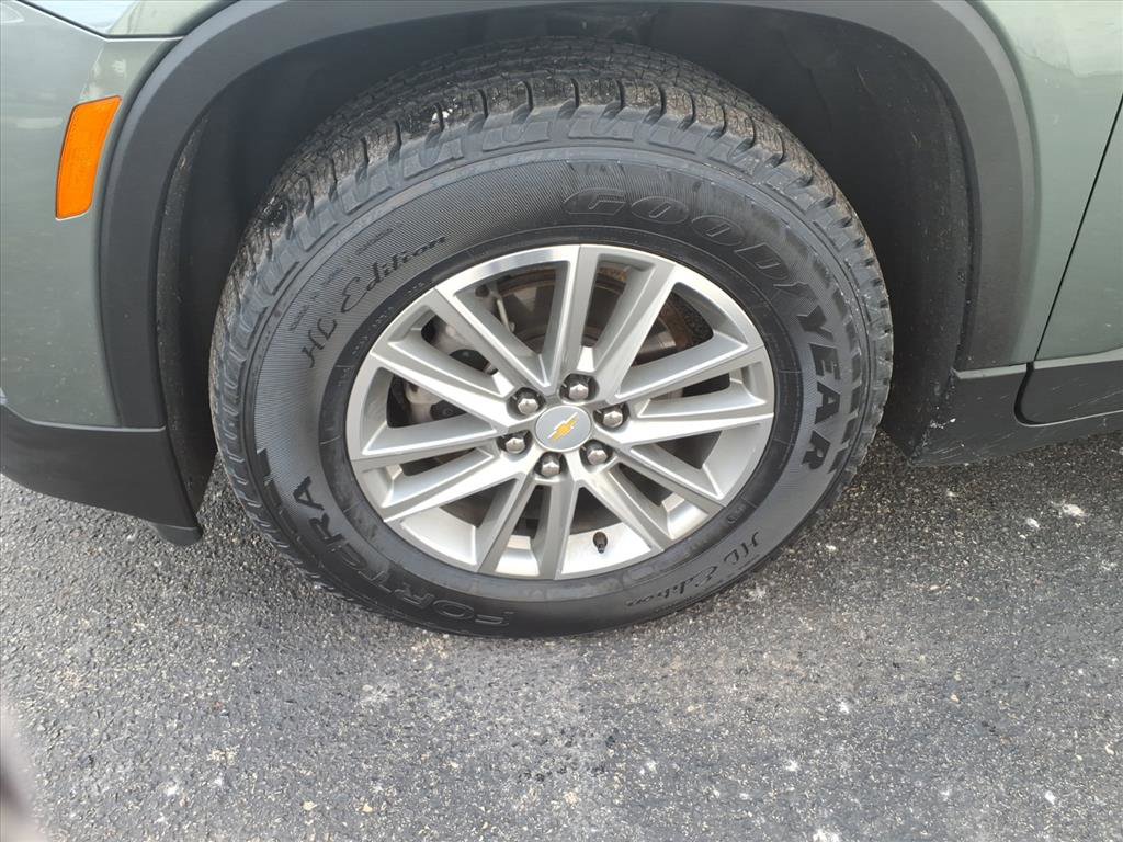 Certified 2023 Chevrolet Traverse LT image 9