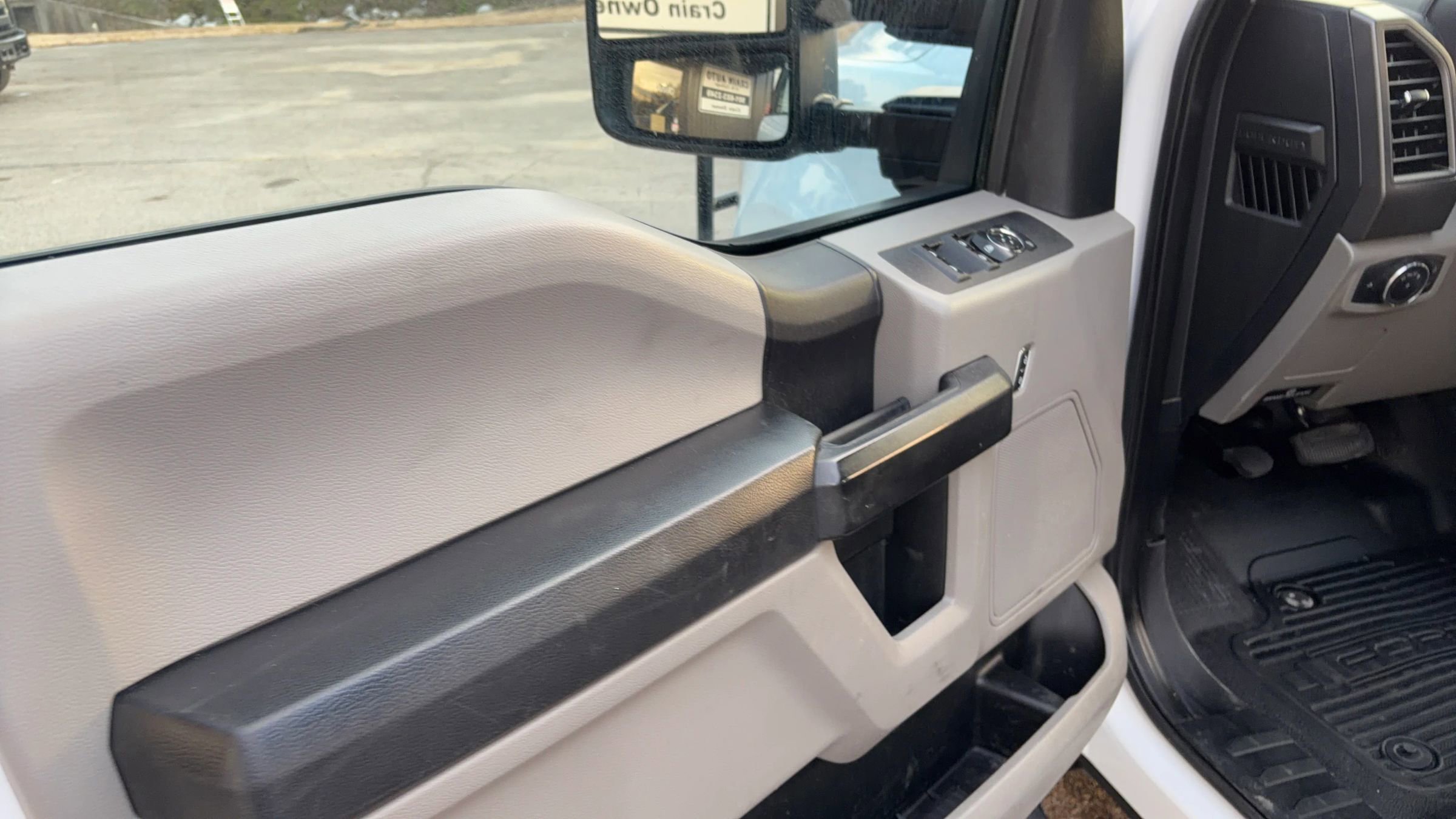 Used 2019 Ford F250 XL w/ Power Equipment Group image 13