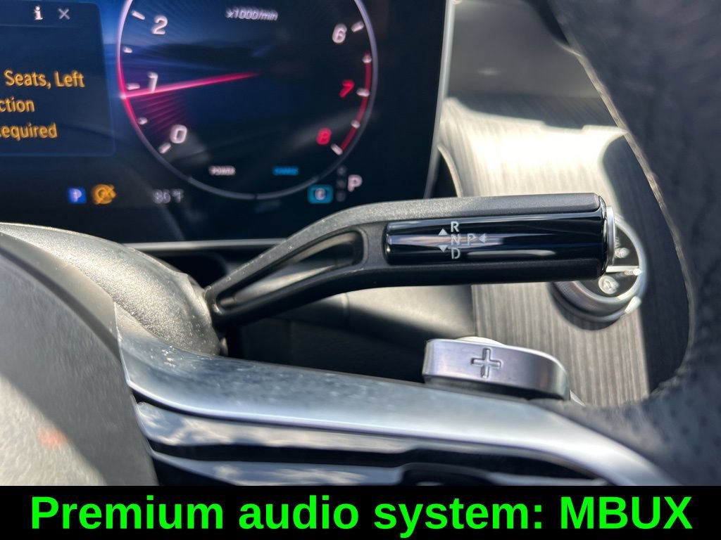 Used 2025 Mercedes-Benz GLC 300 4MATIC image 11