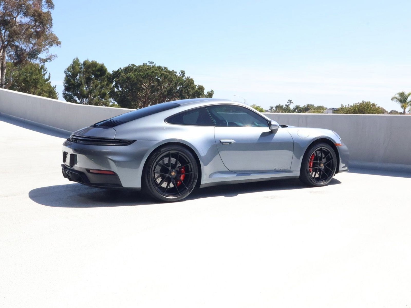 Certified 2025 Porsche 911 Carrera GTS RWD image 7