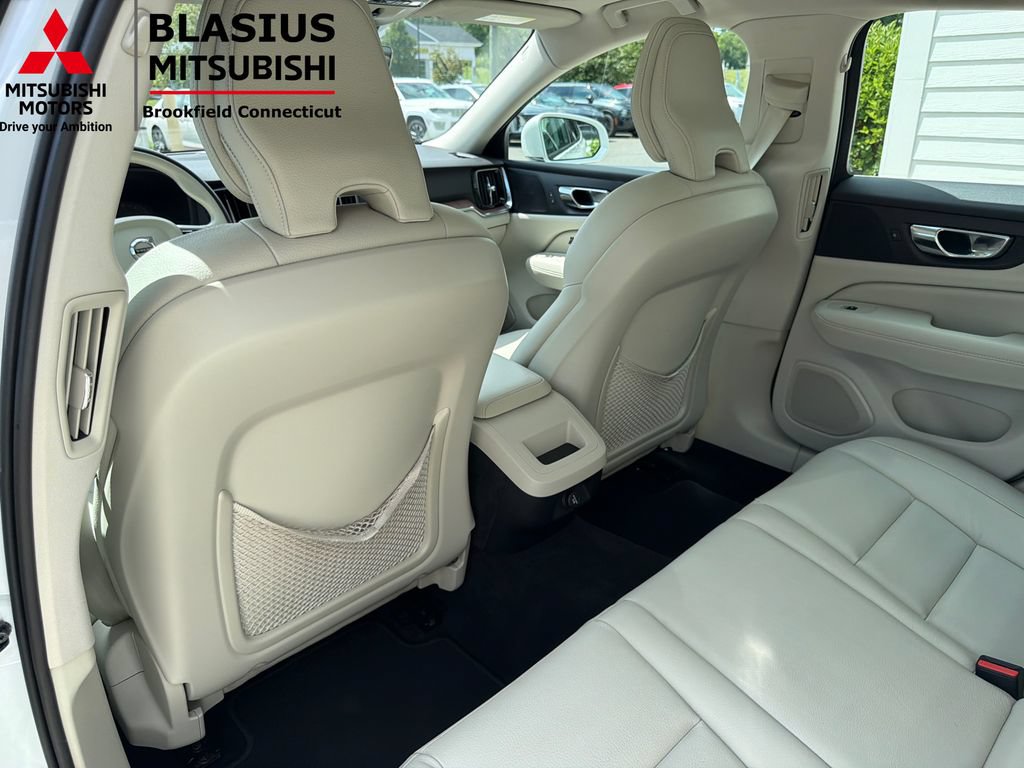 Used 2019 Volvo S60 T5 Momentum w/ Multimedia Package FWD image 48