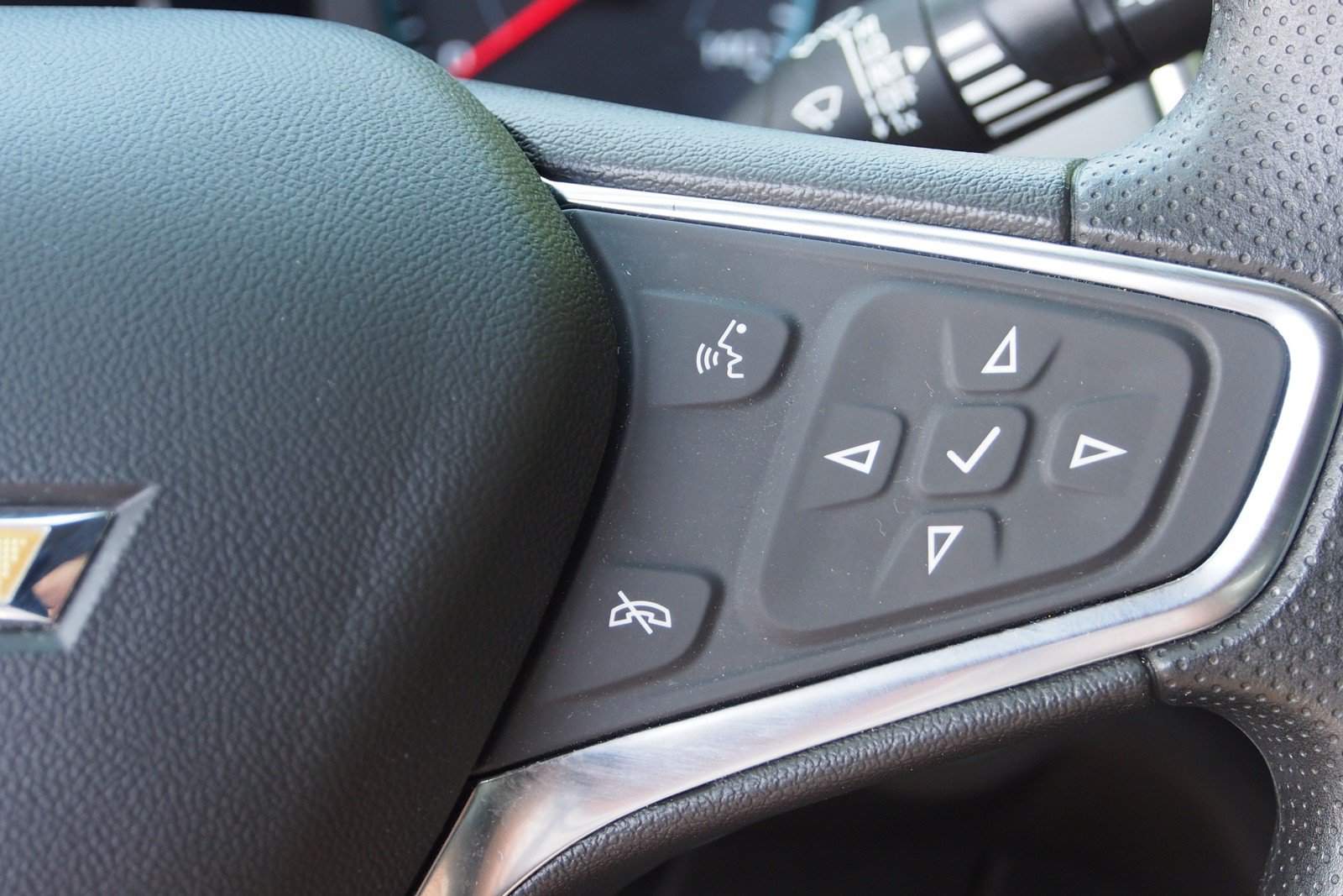 Used 2021 Chevrolet Equinox LS w/ LS Convenience Package FWD image 22