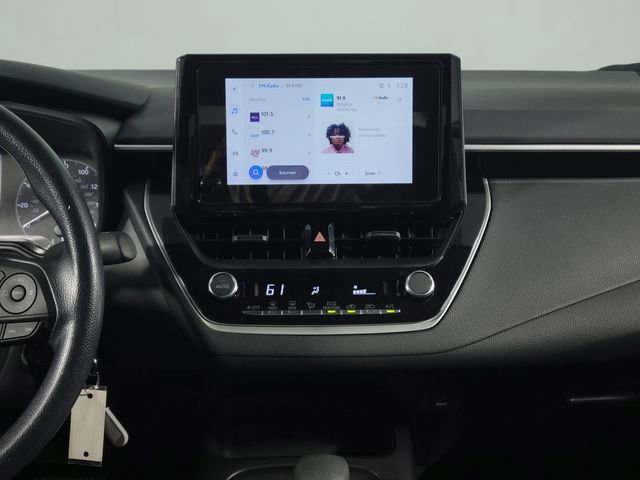 Used 2025 Toyota Corolla LE FWD image 22