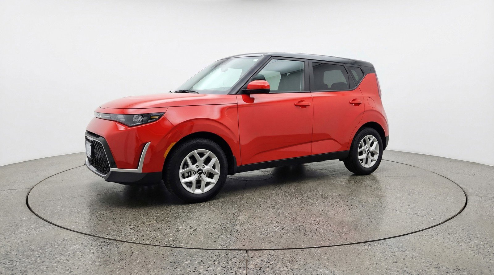 Used 2025 Kia Soul LX w/ LX Technology Package image 2