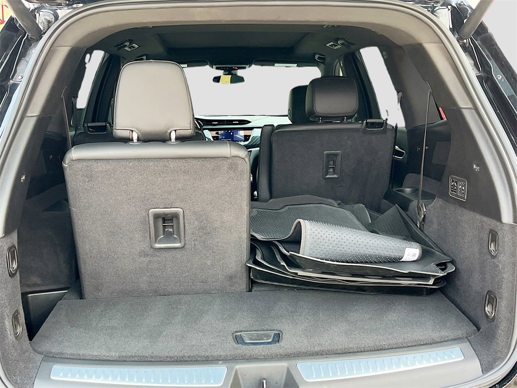 Used 2024 Cadillac XT6 Premium Luxury w/ LPO, Floor Liner Package image 27
