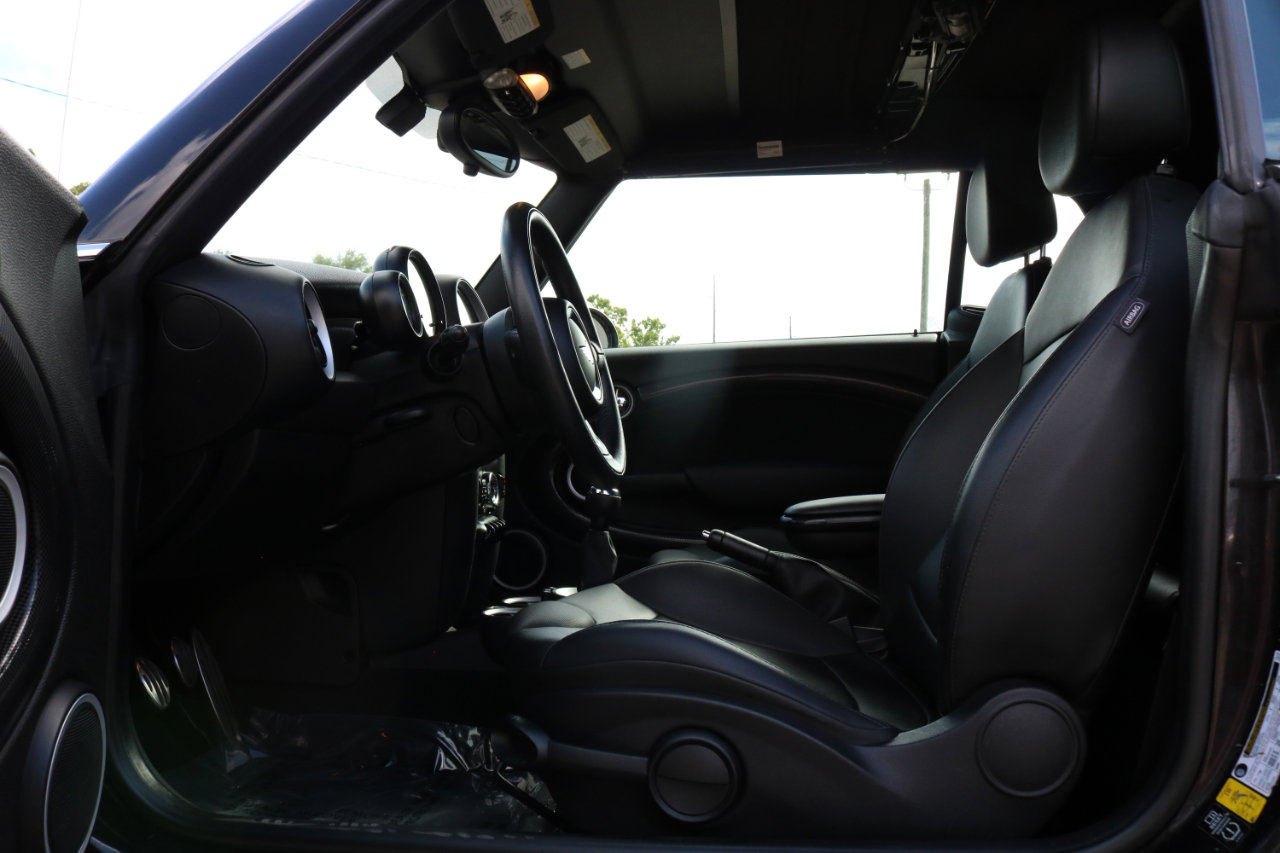 Used 2014 MINI Cooper S image 29