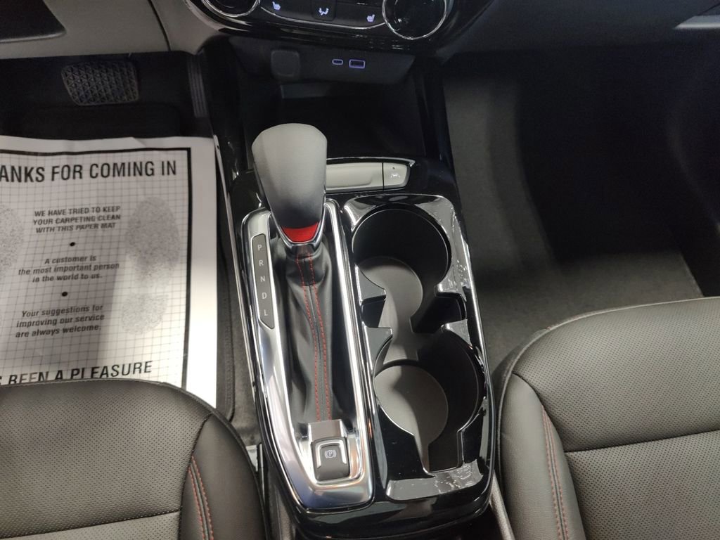 New 2025 Chevrolet Trax RS w/ Sunroof Package image 11