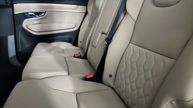 Used 2027 Volvo XC90 B6 Plus AWD/4WD image 30