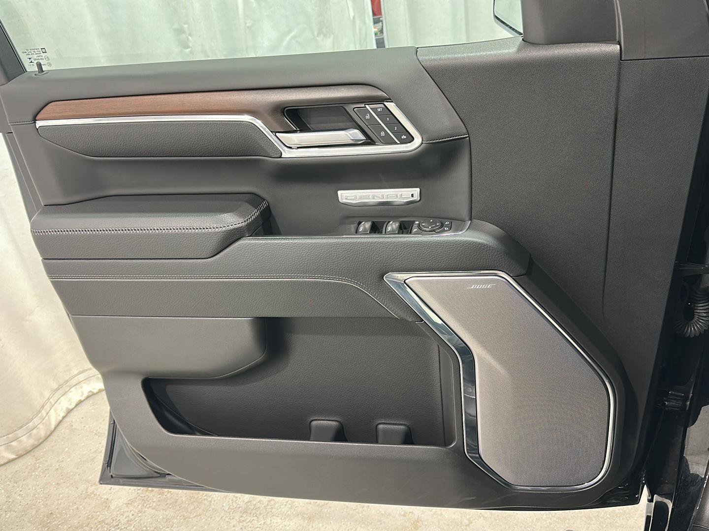 Used 2024 GMC Sierra 1500 Denali w/ Denali Reserve Package image 19