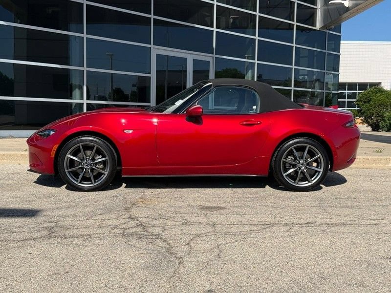 Used 2016 MAZDA MX-5 Miata Grand Touring RWD image 6