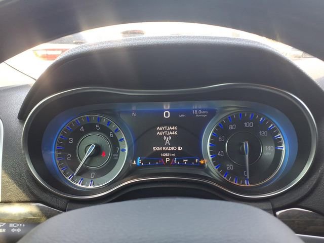 Used 2018 Chrysler 300 Limited AWD/4WD image 21