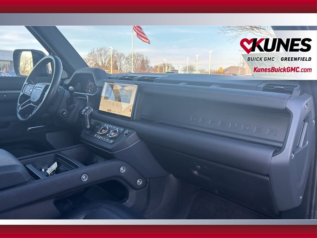 Used 2024 Land Rover Defender 130 X-Dynamic SE image 48