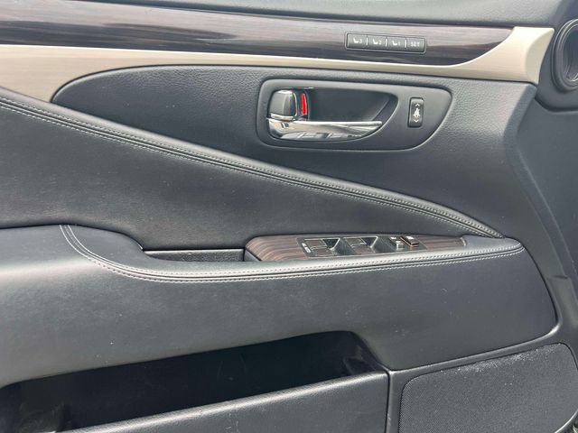 Used 2014 Lexus LS 460 AWD w/ Comfort Package image 20