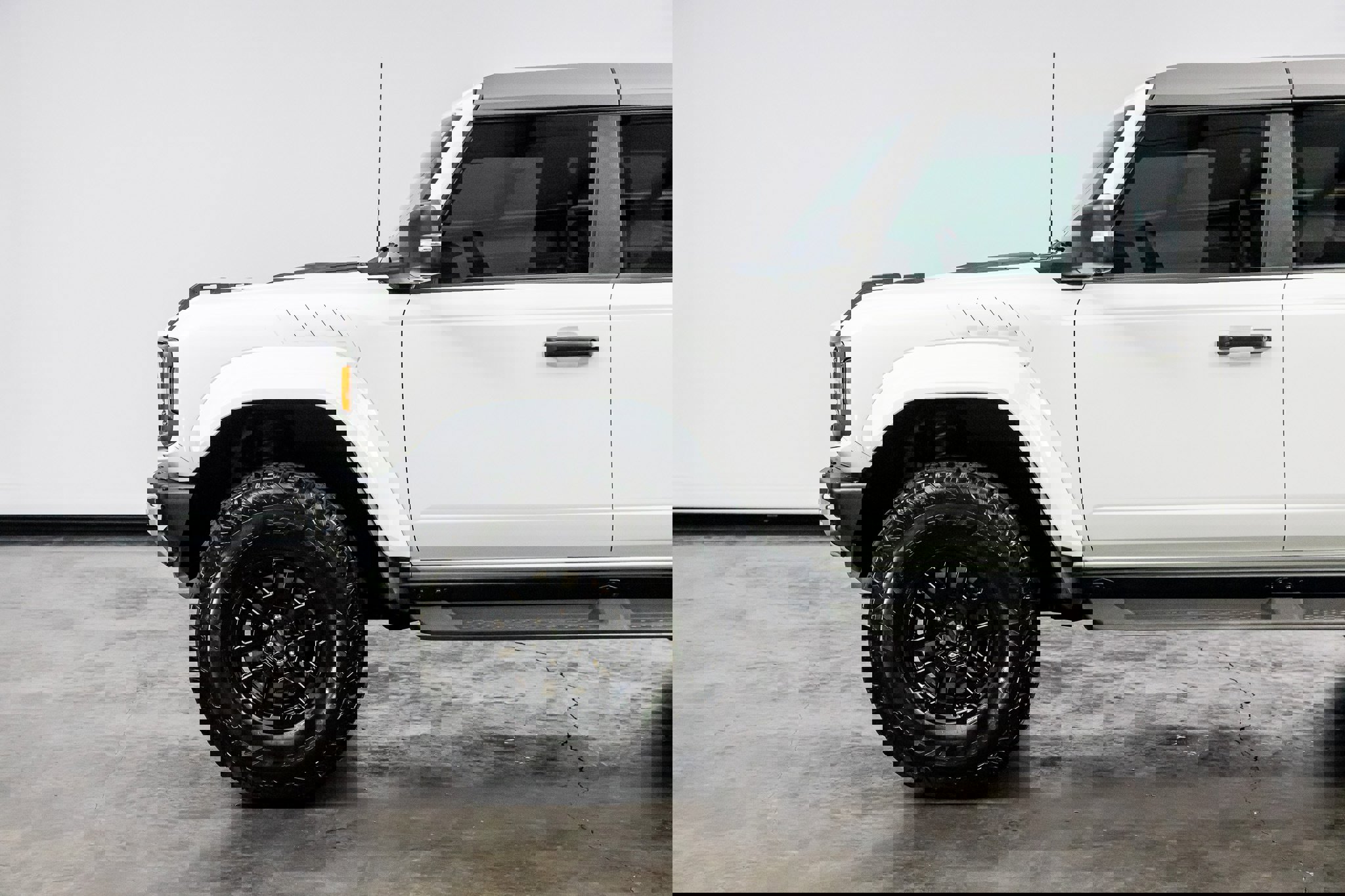 Used 2024 Ford Bronco Raptor w/ Interior Carbon Fiber Pack 6 image 8