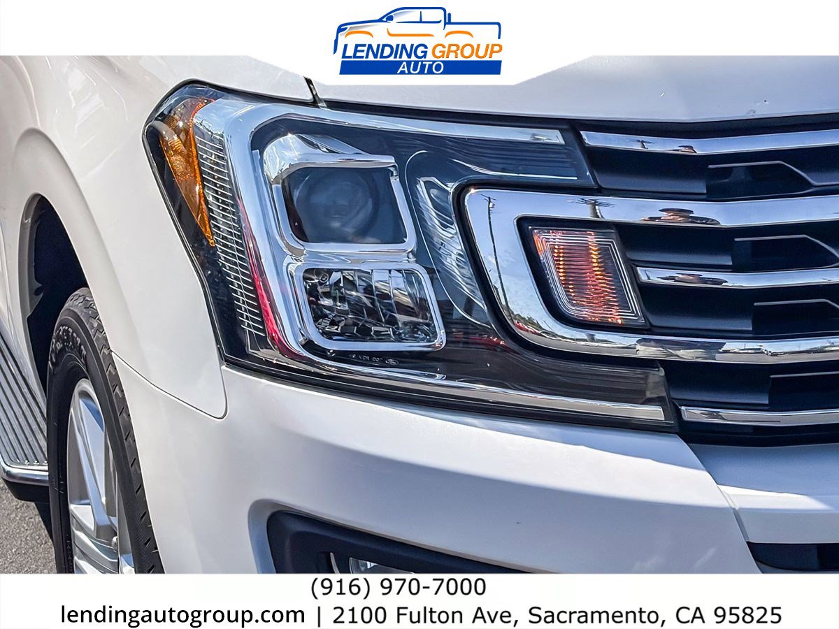 Used 2018 Ford Expedition Max XLT w/ Equipment Group 202A AWD/4WD image 7