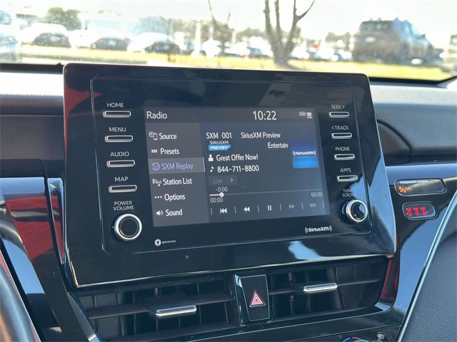 Used 2022 Toyota Camry SE image 19