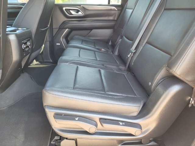 Used 2022 Chevrolet Suburban Z71 AWD/4WD image 18