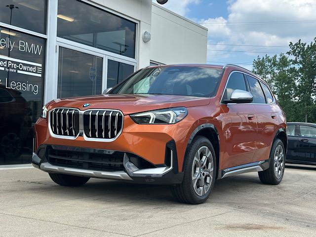 Used 2023 BMW X1 xDrive28i w/ Premium Package AWD/4WD image 3